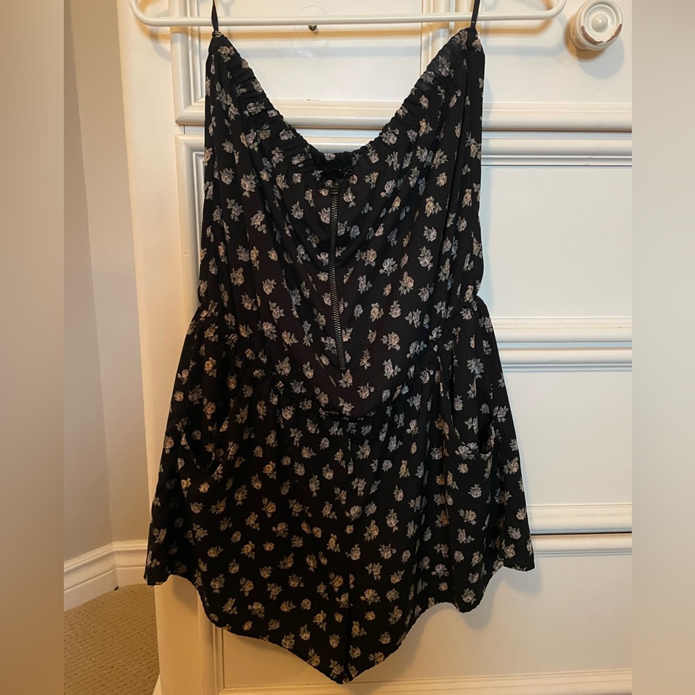 Forever 21 strapless romper / jumper